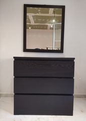 Πωλείται Συρταριέρα Βέγκε σε Άριστη κατάσταση, μαζί με καθρέφτη σετ