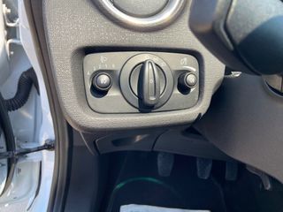 Ford Fiesta 2016-thumb-13