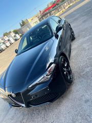 Alfa Romeo Giulia 2019 2.0 TURBO 16V VELOCE Q4 AT8