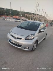 Toyota Aygo 2010 AYGO 1.0 5θ