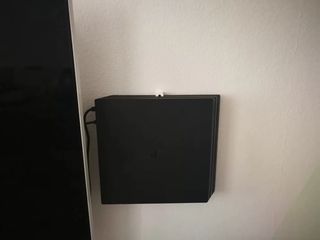 Βάση τοίχου για PS4 Pro - μαύρο χρώμα (OEM)