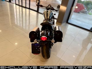 Triumph Bonneville Bobber 2017 1200-thumb-10