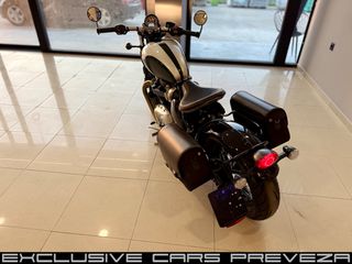Triumph Bonneville Bobber 2017 1200-thumb-11