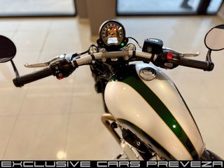 Triumph Bonneville Bobber 2017 1200-thumb-16
