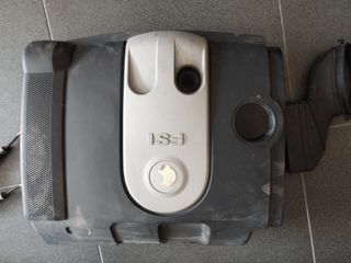 VW GOLF 5 1,6FSI Πλαστικό κάλυμμα κινητήρα