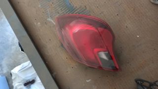 Φανάρι Opel Corsa-thumb-1