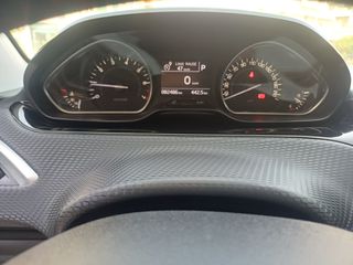 Peugeot 208 2017 1.2 e-THP*GT Line*Automatic*110hp-thumb-26