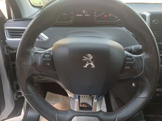 Peugeot 208 2017 1.2 e-THP*GT Line*Automatic*110hp-thumb-27