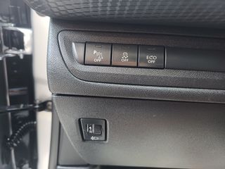Peugeot 208 2017 1.2 e-THP*GT Line*Automatic*110hp-thumb-31