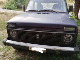 Lada Niva 2002 Φώτα Led - Οθόνη 9"