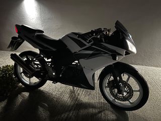 Honda CBR 125R 2008-thumb-5
