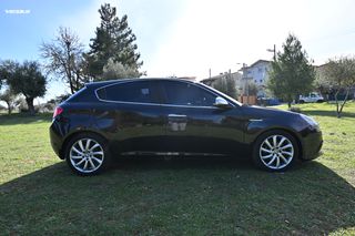 Alfa Romeo Giulietta 2016-thumb-6