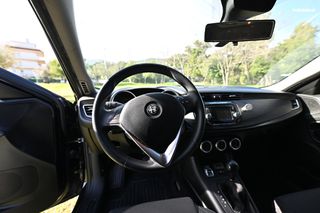 Alfa Romeo Giulietta 2016-thumb-15
