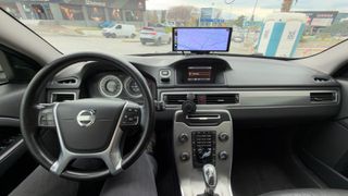 Volvo XC 70 2012-thumb-7