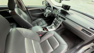 Volvo XC 70 2012-thumb-6