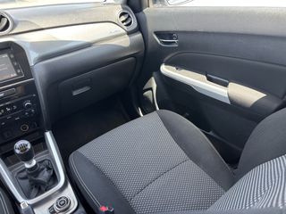 Suzuki Vitara 2015 4X4 1.6 DDiS Privilege-thumb-10