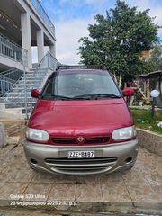 Nissan Serena 2000