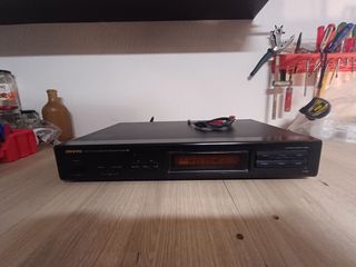 Onkyo T-403 Stereo AM/FM Tuner
