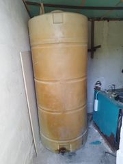 Πλαστική δεξαμενή 1000lt όρθια-thumb-2