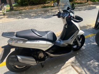 Piaggio Beverly 350 2013-thumb-8