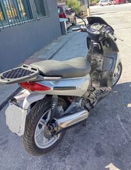 Aprilia SportCITY 200 2006-thumb-2