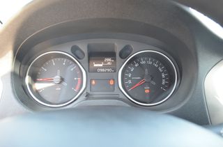 Citroen C-Elysee 2018 PURE TECH 12 SELECTION-thumb-8