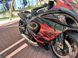 Suzuki GSXR 1300 Hayabusa 2008-thumb-2