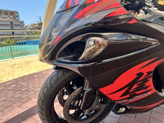 Suzuki GSXR 1300 Hayabusa 2008-thumb-6