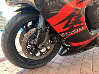 Suzuki GSXR 1300 Hayabusa 2008-thumb-9