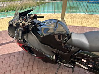 Suzuki GSXR 1300 Hayabusa 2008-thumb-14