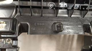 Ταμπλό Audi Q8 2021 δεξιοτίμονο-thumb-1