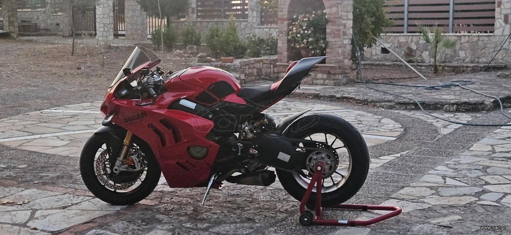 Ducati Panigale V4 S 2022