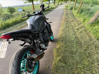 Yamaha MT-09 2022-thumb-10
