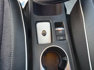 Renault Captur 2021 E-TECH PLUG-IN 160 INTENS-thumb-27