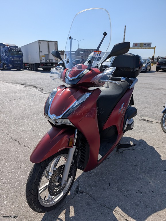 Honda SH 350i 2023 TOP BOX