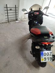 Aprilia SR MAX 300 2016