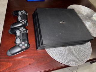 PlayStation 4 Pro-thumb-2