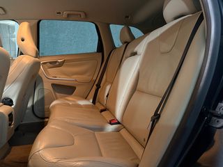 Volvo XC 60 2011 T6 AWD Summum-thumb-46