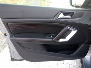 Peugeot 308 2017 GT-LINE-thumb-35