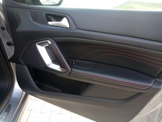 Peugeot 308 2017 GT-LINE-thumb-37