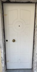Πωλείται θωρακισμένη πόρτα σε εξαιρετική κατάσταση