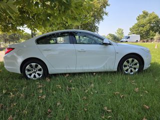 Opel Insignia 2010-thumb-4