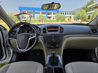 Opel Insignia 2010-thumb-15
