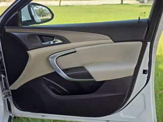 Opel Insignia 2010-thumb-17