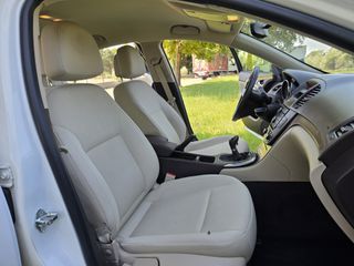 Opel Insignia 2010-thumb-20