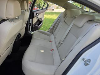 Opel Insignia 2010-thumb-21