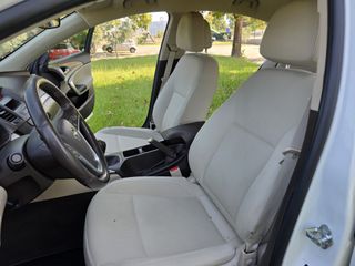 Opel Insignia 2010-thumb-23