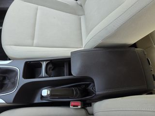 Opel Insignia 2010-thumb-31