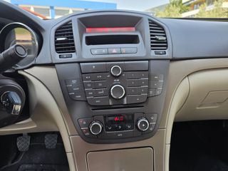 Opel Insignia 2010-thumb-32