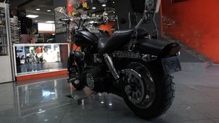 Harley Davidson DYNA FAT BOB 2009 Willie G™ Skull Collection-thumb-12